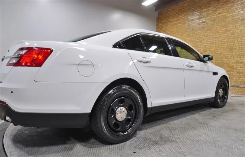2015 Ford Taurus 6th Gen - Image 12 of 12