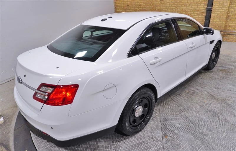 2015 Ford Taurus 6th Gen - Image 11 of 12