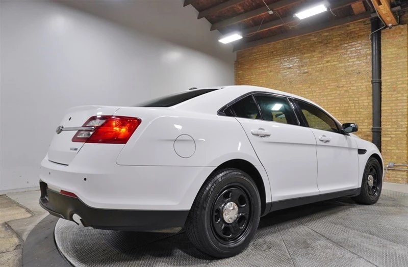 2015 Ford Taurus 6th Gen - Image 10 of 12
