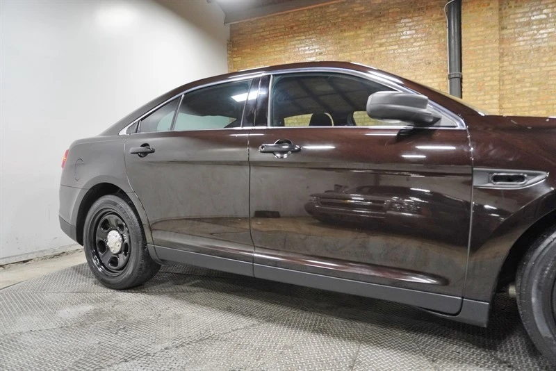 2015 Ford Taurus 6th Gen - Image 9 of 12