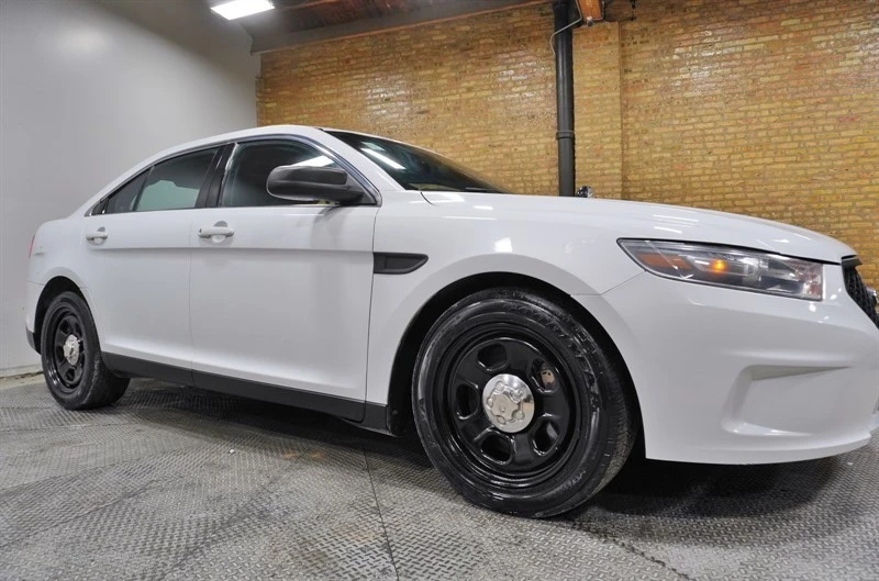 2015 Ford Taurus 6th Gen - Image 8 of 12