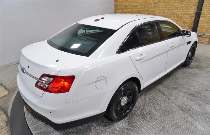 2015 Ford Taurus 6th Gen - Image 11 of 12