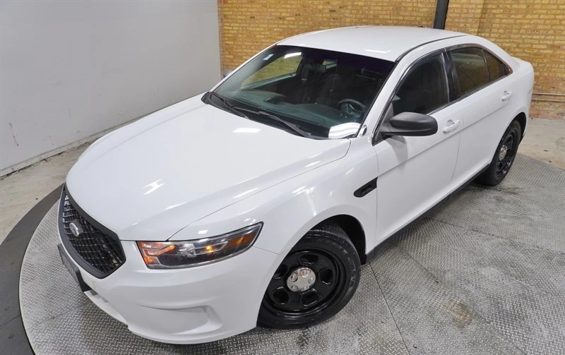 2015 Ford Taurus 6th Gen - Image 2 of 12