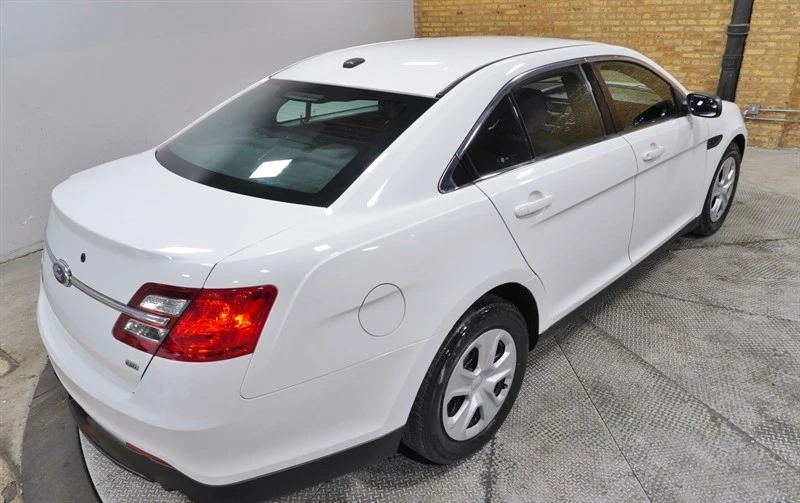 2015 Ford Taurus 6th Gen - Image 11 of 12