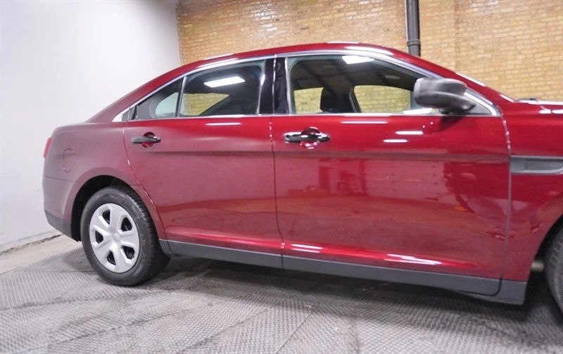 2015 Ford Taurus 6th Gen - Image 9 of 12