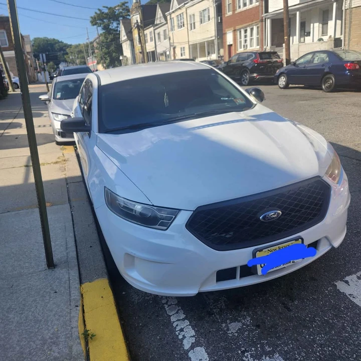 2015 Ford Taurus 6th Gen - Image 2 of 6