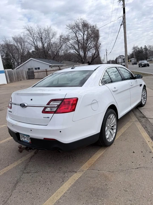 2015 Ford Taurus 6th Gen - Image 2 of 5