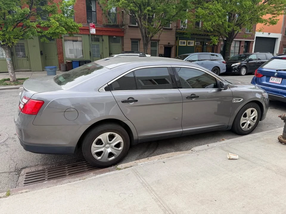 2015 Ford Taurus 6th Gen - Image 5 of 9