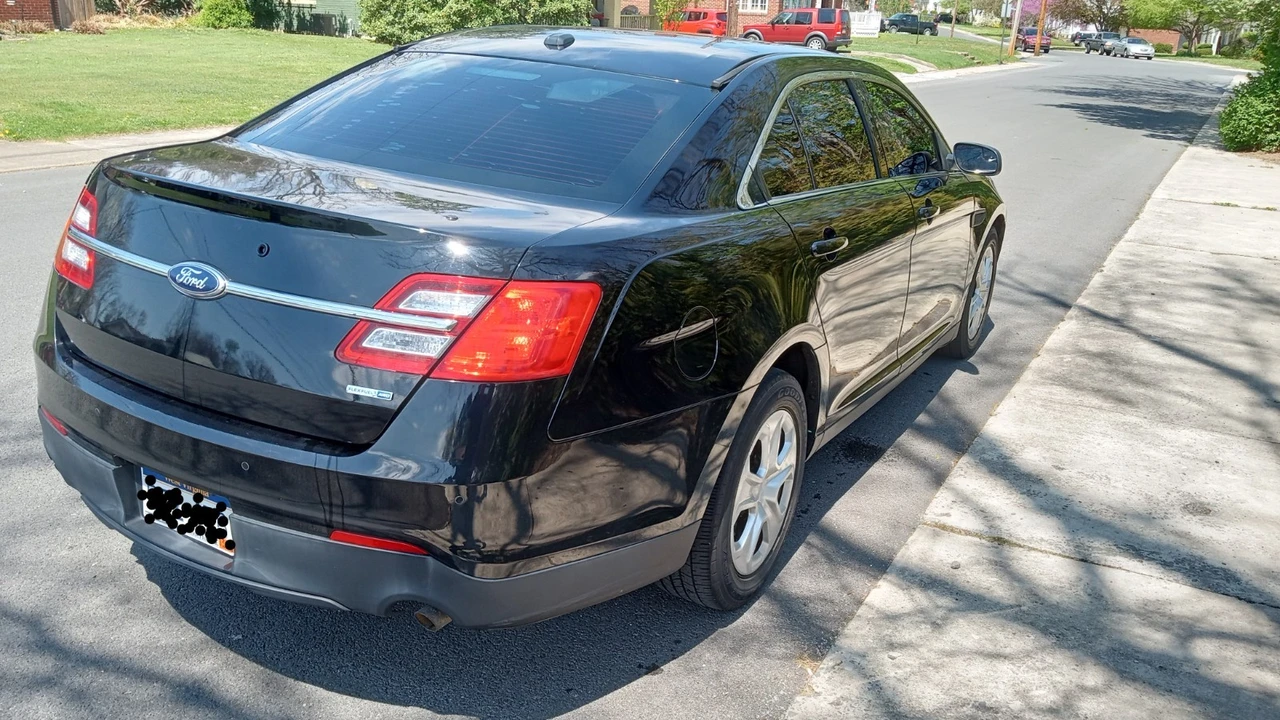 2015 Ford Taurus 6th Gen - Image 6 of 14