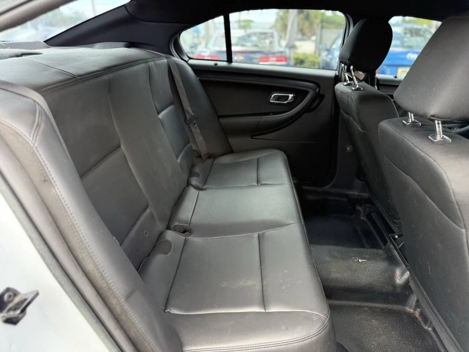 2015 Ford Taurus 6th Gen - Image 18 of 21