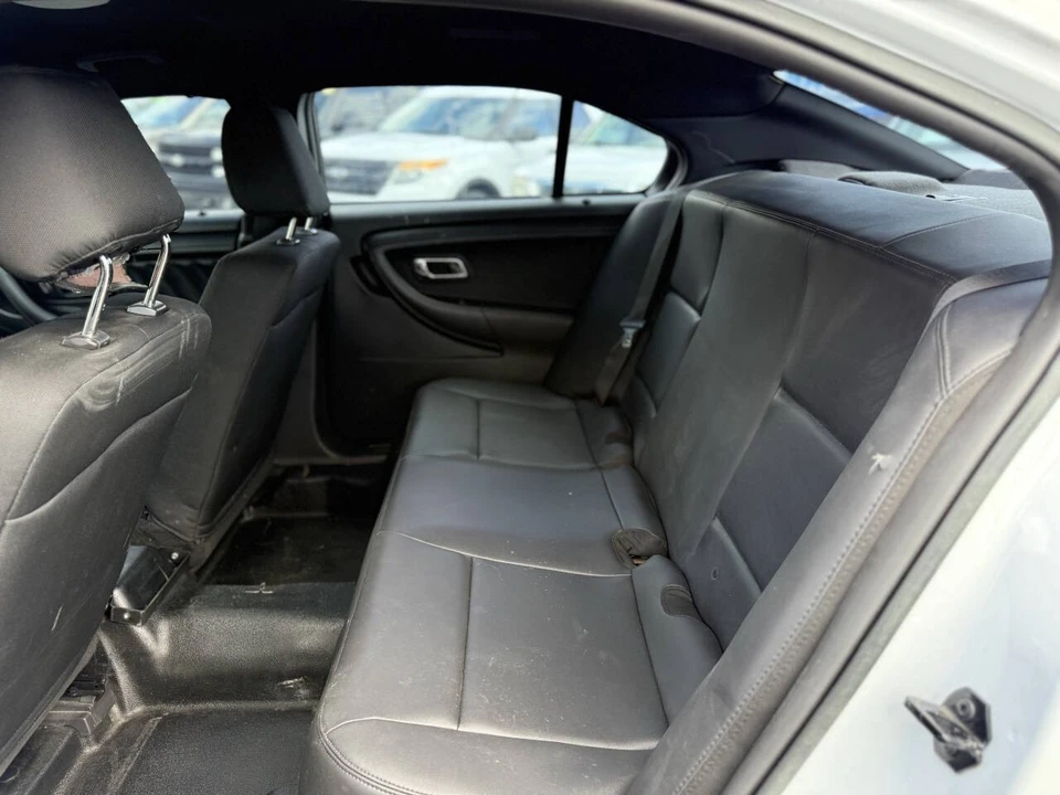 2015 Ford Taurus 6th Gen - Image 17 of 21