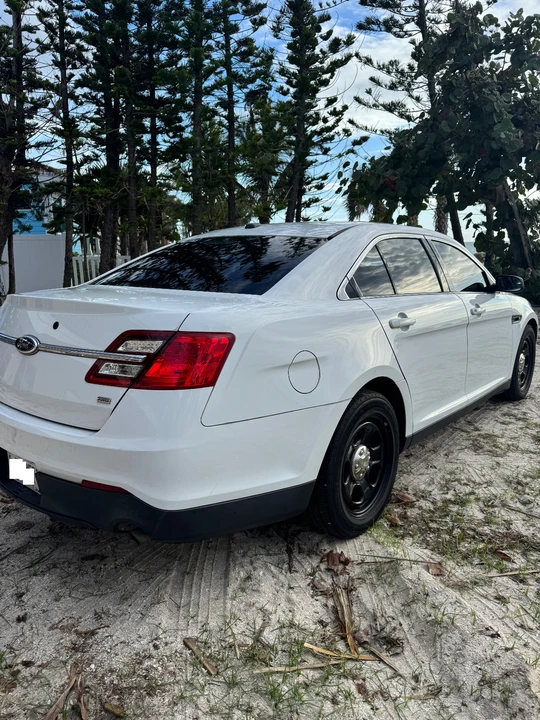 2015 Ford Taurus 6th Gen - Image 15 of 21