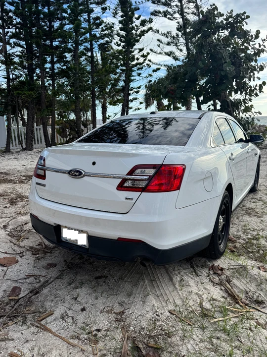 2015 Ford Taurus 6th Gen - Image 14 of 21
