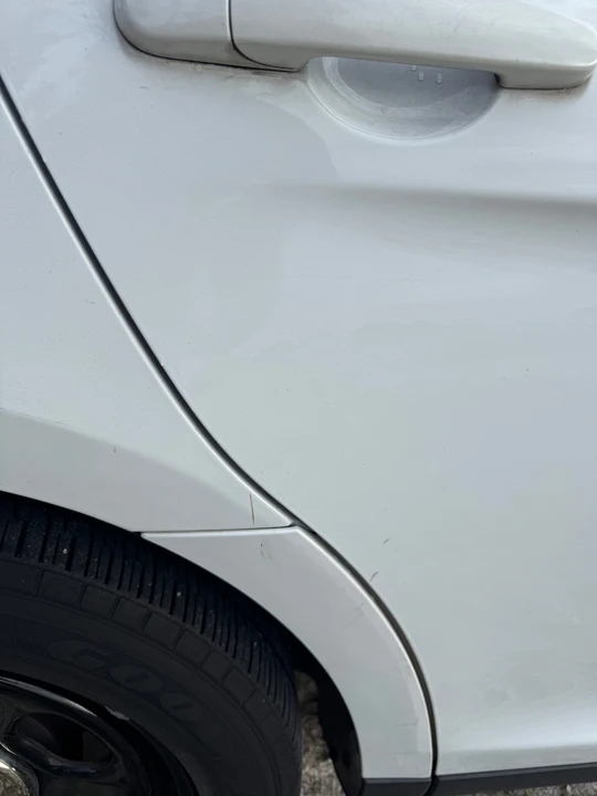 2015 Ford Taurus 6th Gen - Image 17 of 21