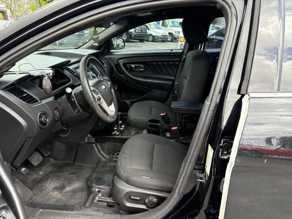 2015 Ford Taurus 6th Gen - Image 9 of 21