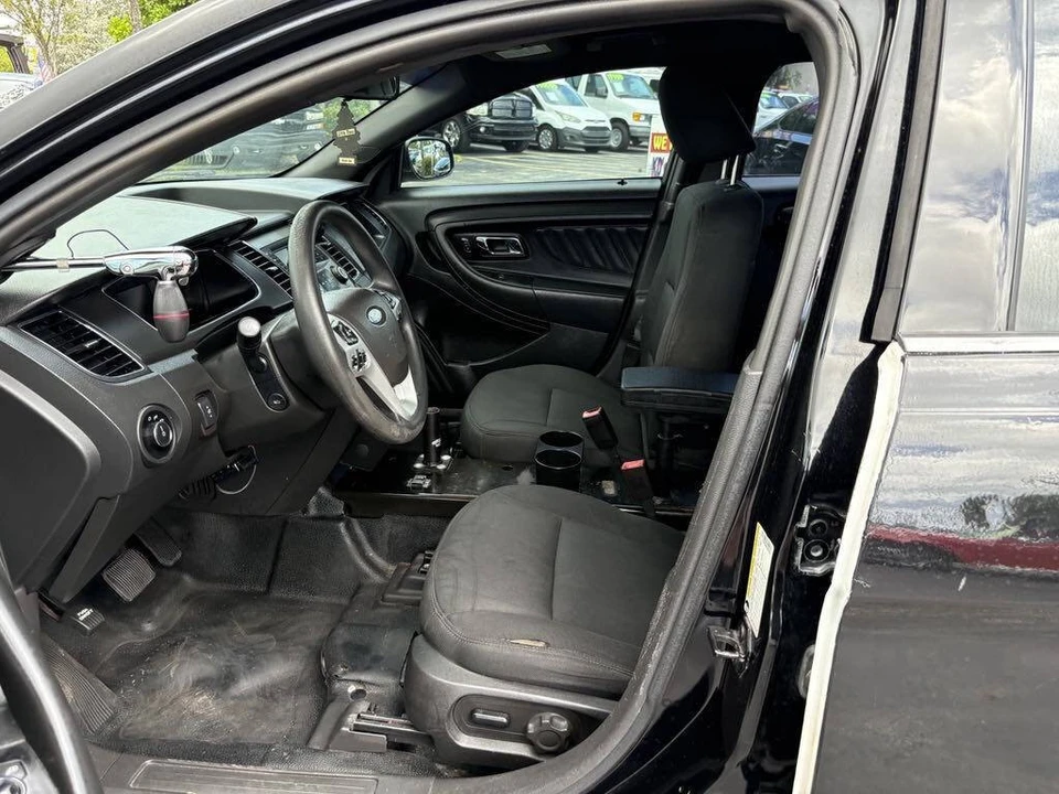 2015 Ford Taurus 6th Gen - Image 9 of 21