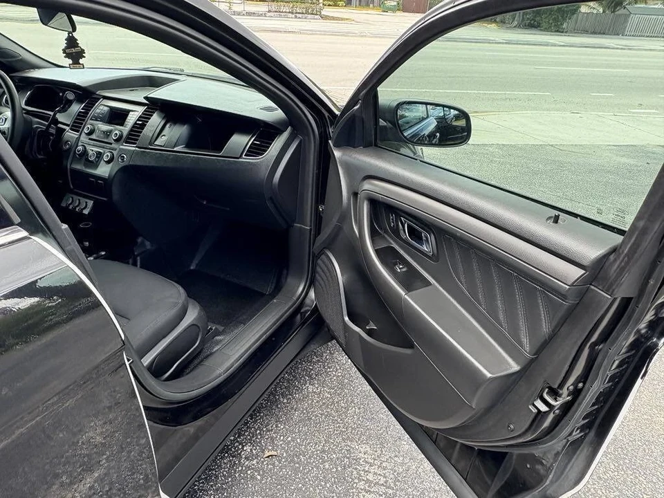 2015 Ford Taurus 6th Gen - Image 15 of 21