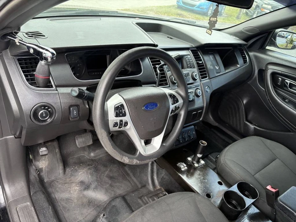 2015 Ford Taurus 6th Gen - Image 10 of 21