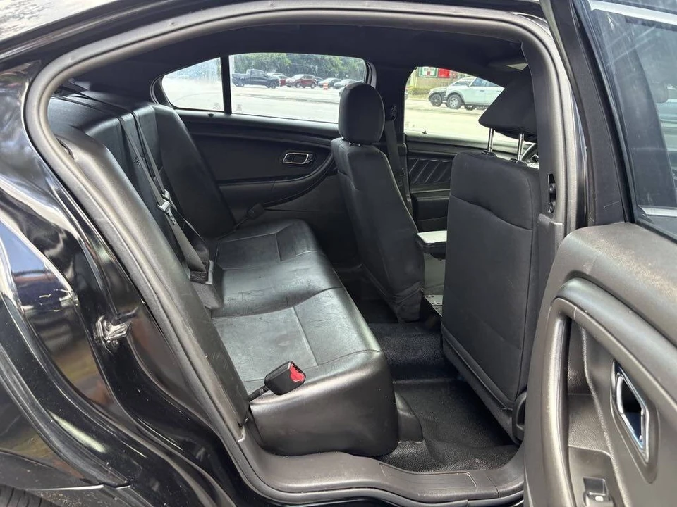 2015 Ford Taurus 6th Gen - Image 14 of 21