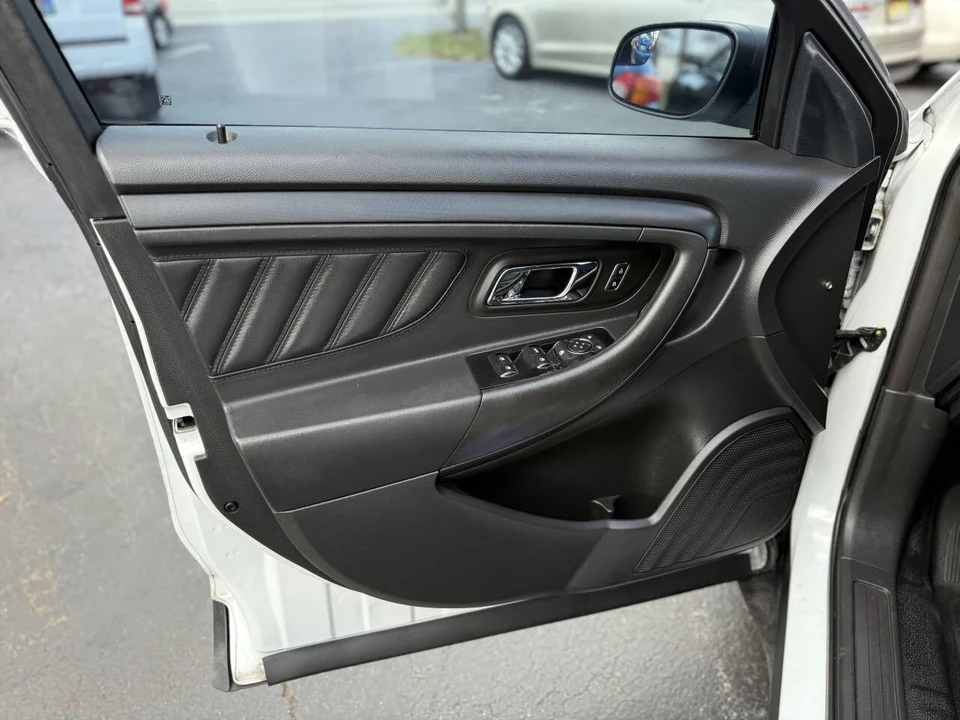 2015 Ford Taurus 6th Gen - Image 12 of 12