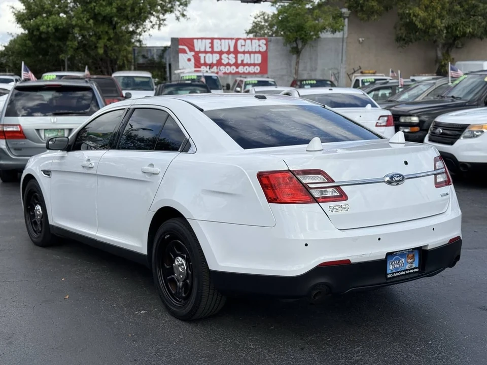 2015 Ford Taurus 6th Gen - Image 6 of 12