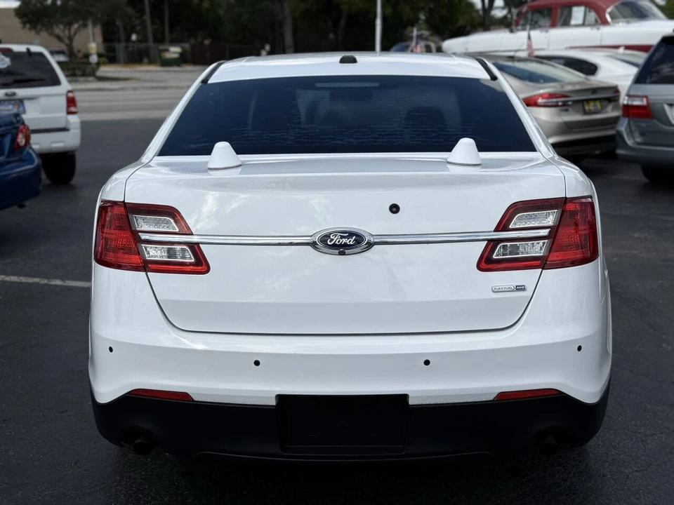 2015 Ford Taurus 6th Gen - Image 5 of 12
