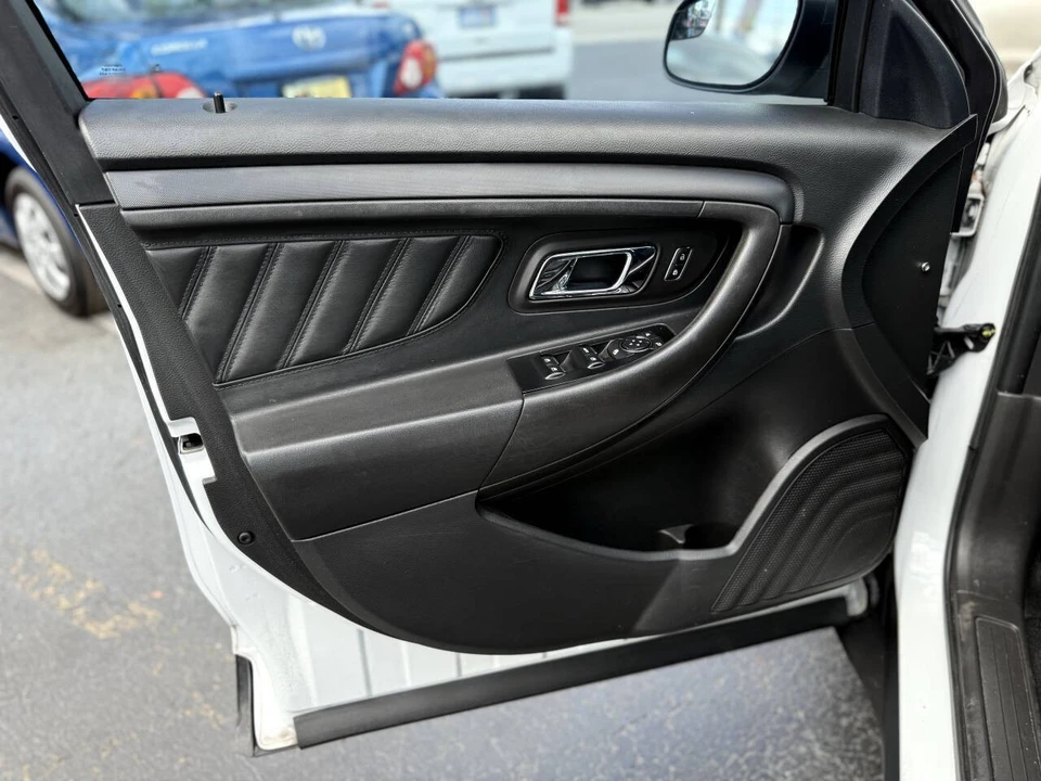 2015 Ford Taurus 6th Gen - Image 11 of 21