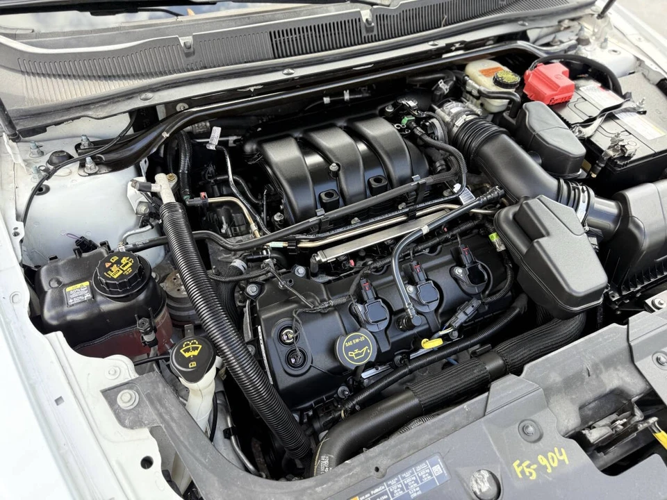 2015 Ford Taurus 6th Gen - Image 18 of 21