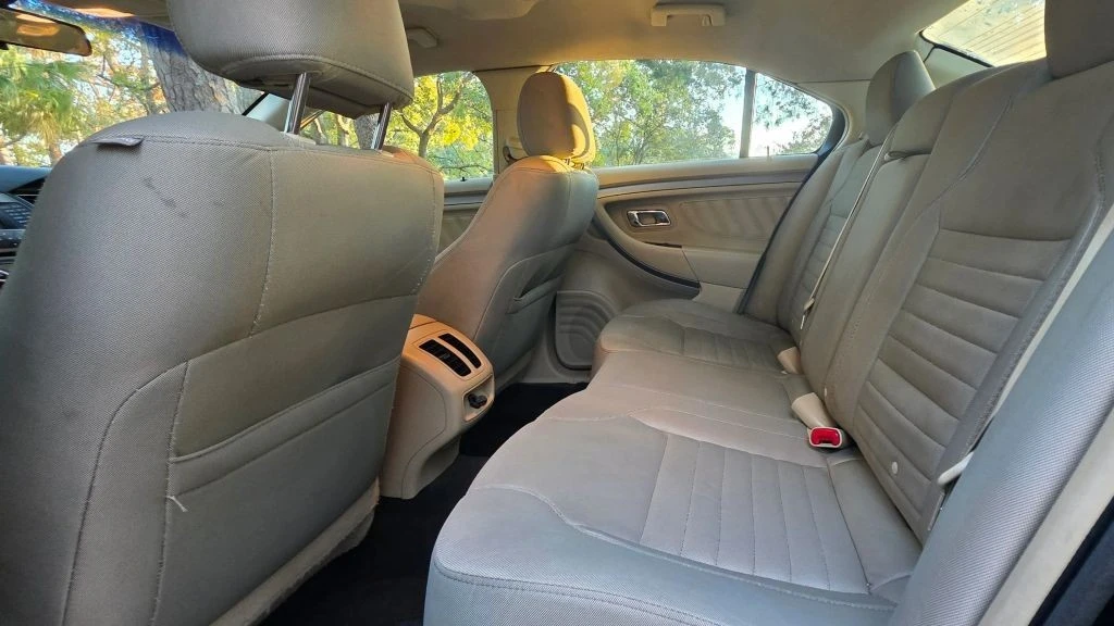 2015 Ford Taurus 6th Gen - Image 11 of 11