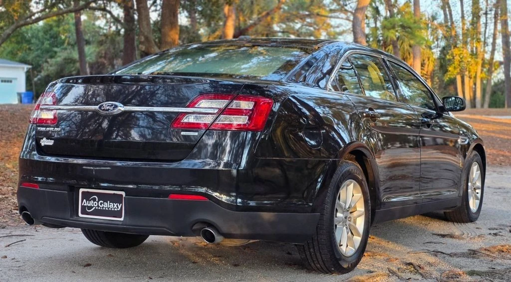 2015 Ford Taurus 6th Gen - Image 3 of 11