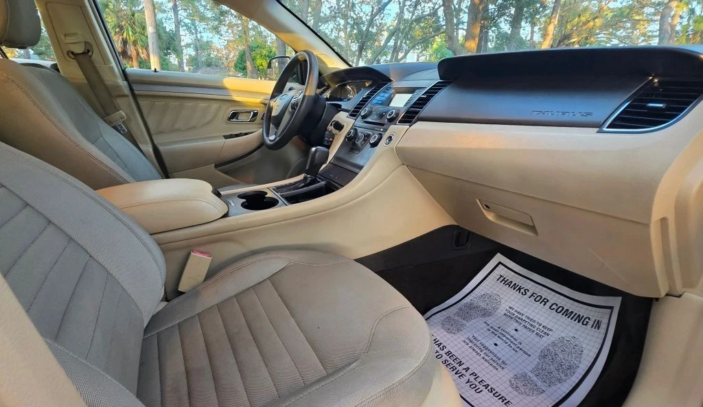 2015 Ford Taurus 6th Gen - Image 8 of 11