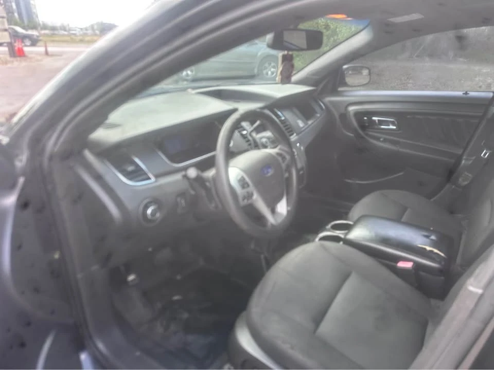2015 Ford Taurus 6th Gen - Image 9 of 20