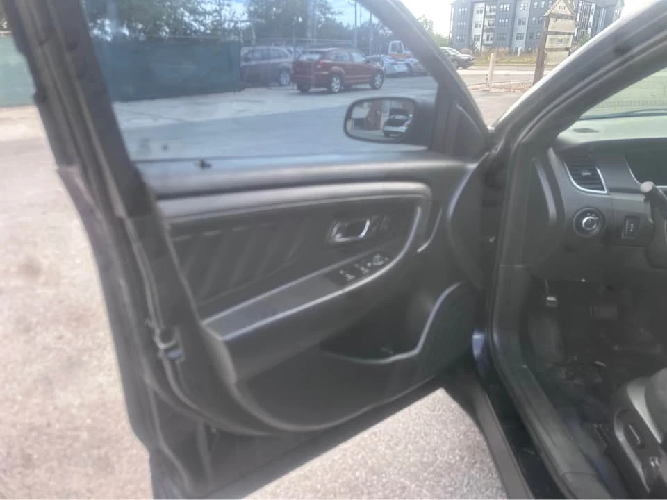 2015 Ford Taurus 6th Gen - Image 10 of 20