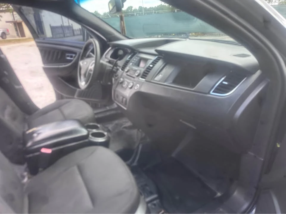 2015 Ford Taurus 6th Gen - Image 16 of 20
