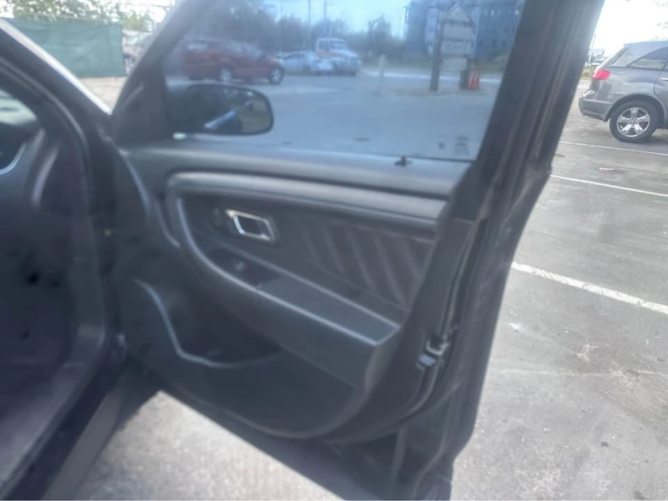 2015 Ford Taurus 6th Gen - Image 17 of 20