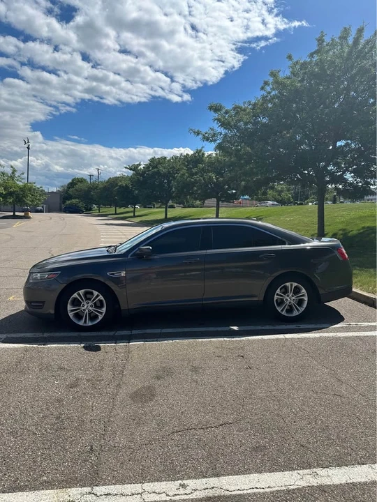 2015 Ford Taurus 6th Gen - Image 2 of 8