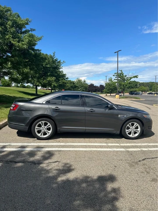 2015 Ford Taurus 6th Gen - Image 4 of 8