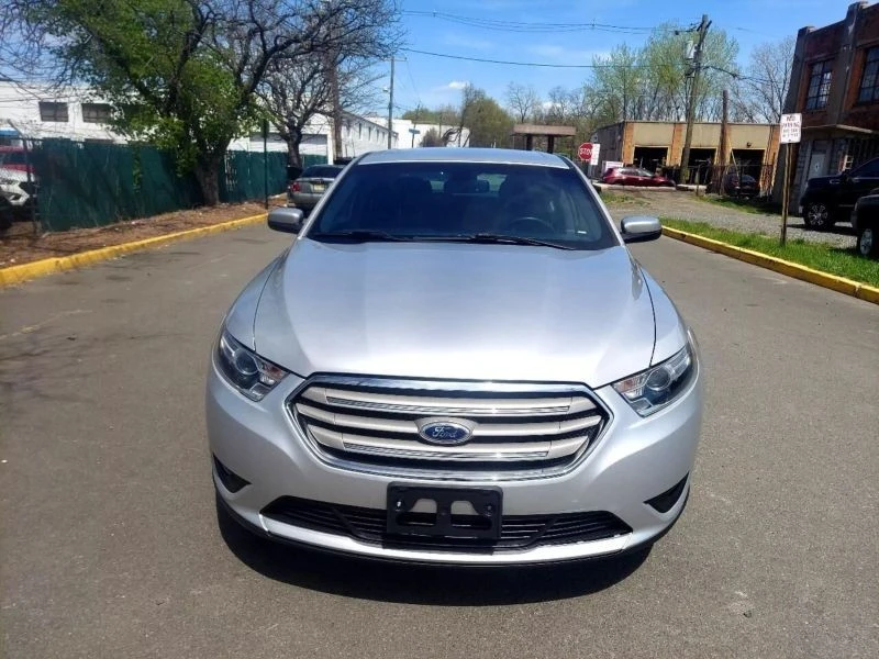 2015 Ford Taurus 6th Gen - Image 8 of 12
