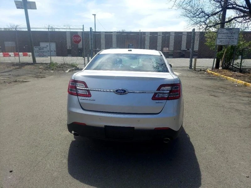 2015 Ford Taurus 6th Gen - Image 4 of 12