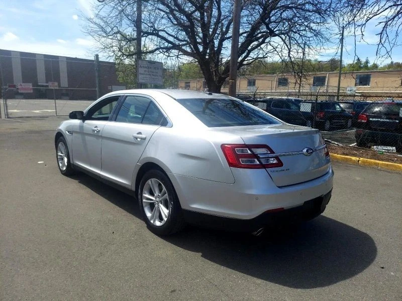 2015 Ford Taurus 6th Gen - Image 5 of 12