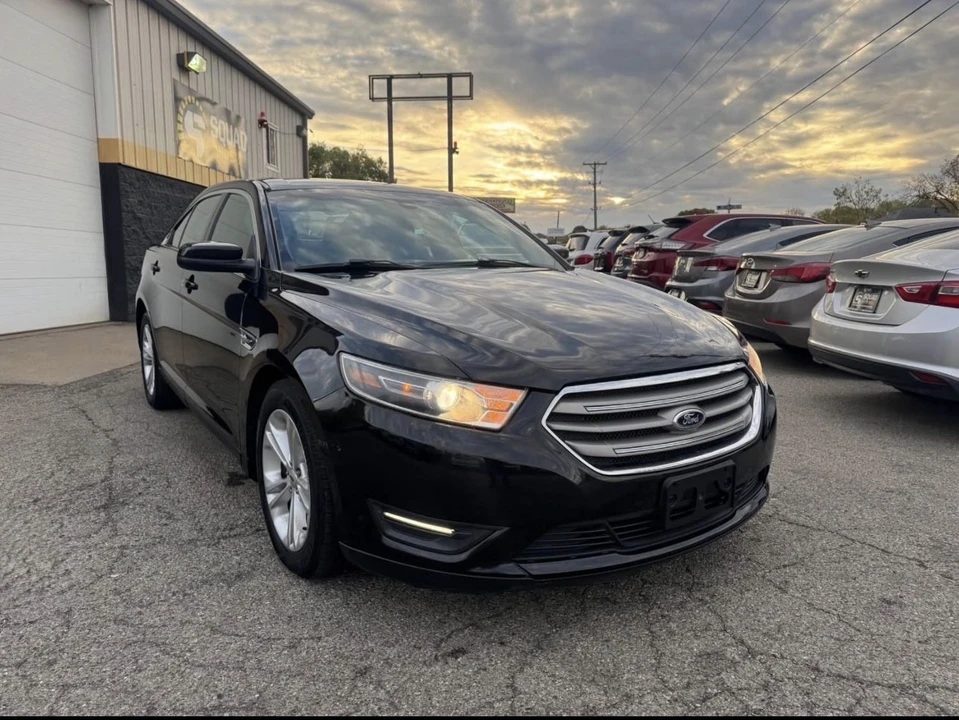 2015 Ford Taurus 6th Gen - Image 4 of 9
