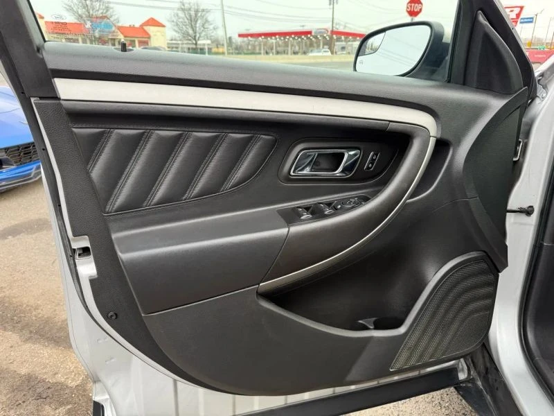 2015 Ford Taurus 6th Gen - Image 11 of 12