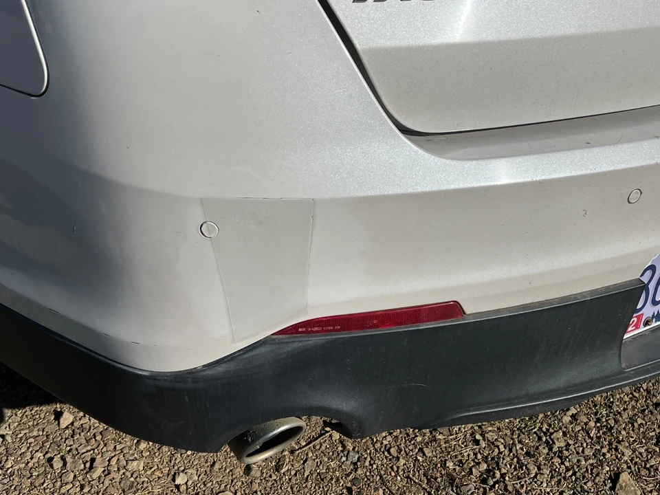 2015 Ford Taurus 6th Gen - Image 19 of 20