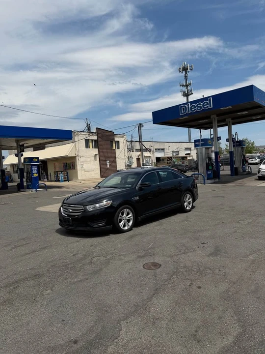 2015 Ford Taurus 6th Gen - Image 2 of 7
