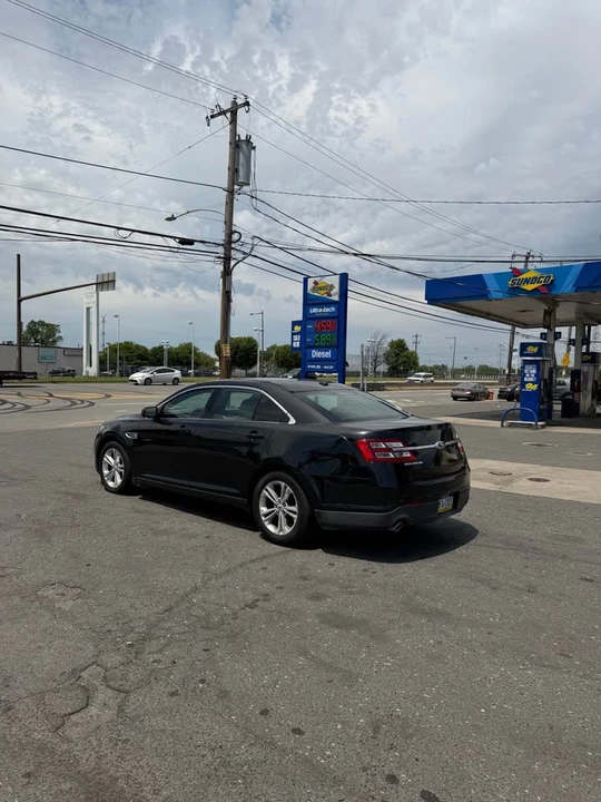 2015 Ford Taurus 6th Gen - Image 4 of 7