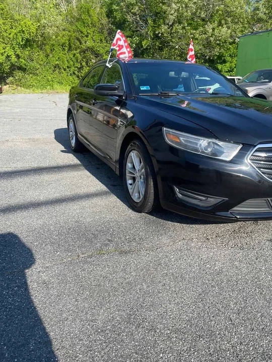 2015 Ford Taurus 6th Gen - Image 3 of 13