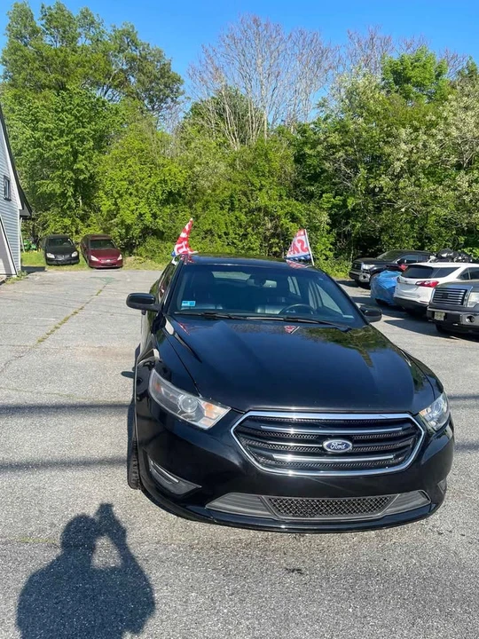 2015 Ford Taurus 6th Gen - Image 10 of 13