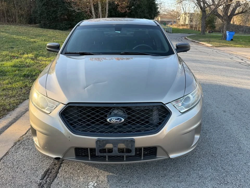 2015 Ford Taurus 6th Gen - Image 5 of 10