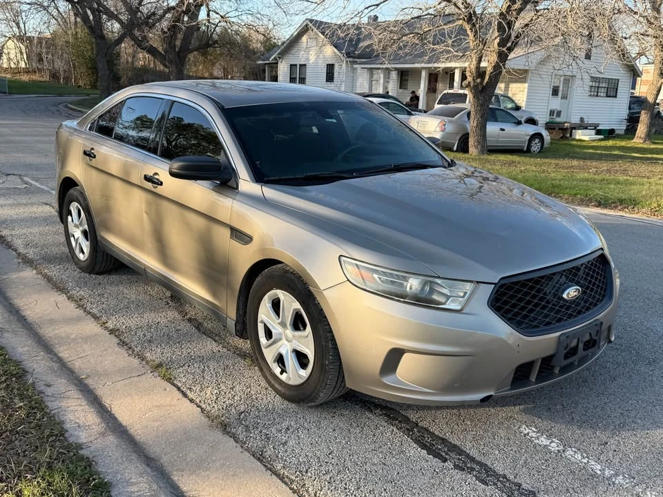 2015 Ford Taurus 6th Gen - Image 4 of 10