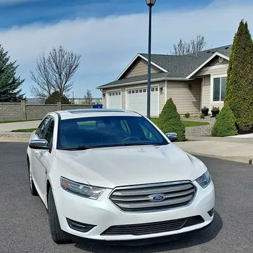 2015 Ford Taurus SEL